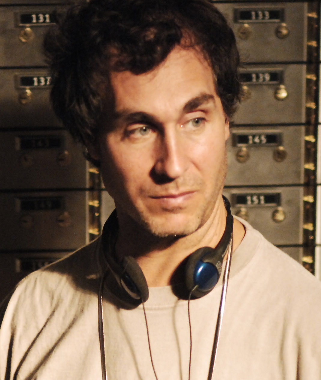 Doug Liman, director of films including The Bourne Identity, Swingers, Mr. and Mrs. Smith, and Go, will join writer Simon Kinberg to present the Ivy Film ... - 06-128a