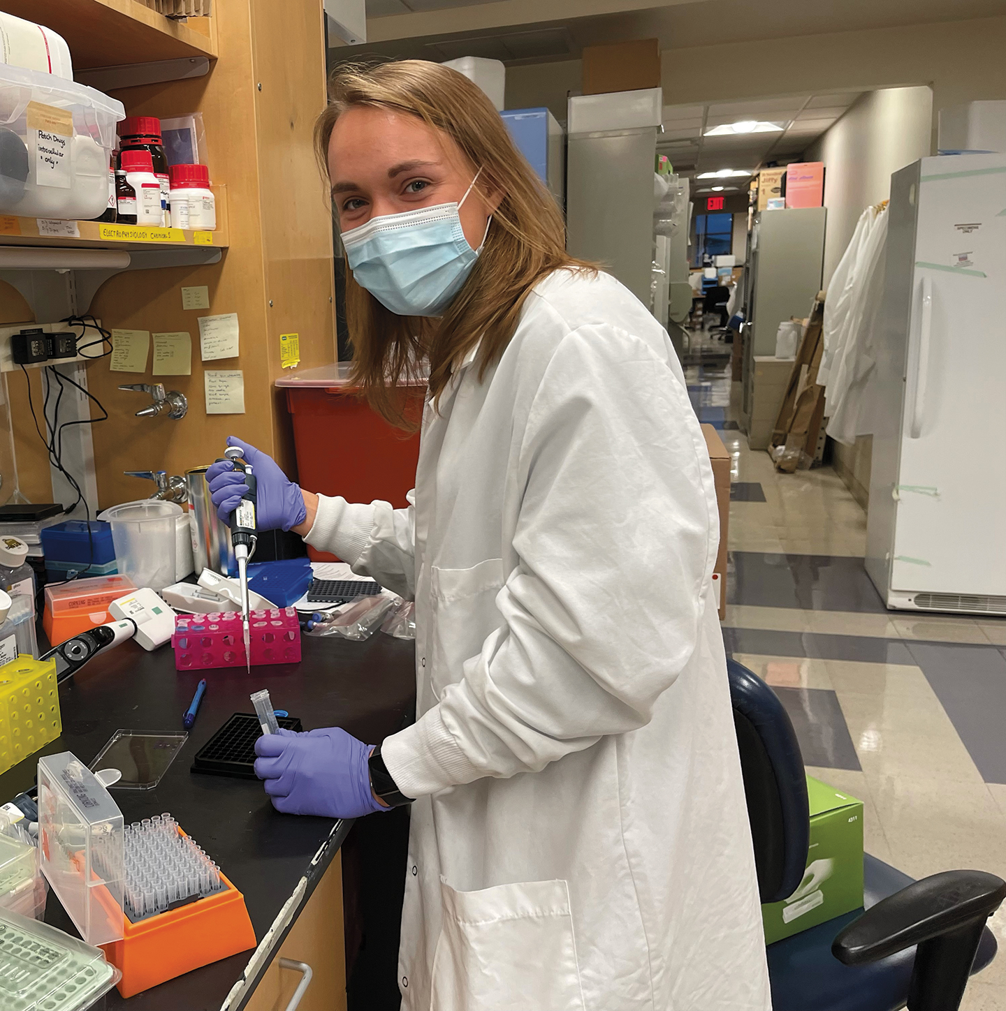 Ashley Battenberg ’21 altered her project investigating proteins that can contribute to age-related diseases and cancer and earned the Biology Senior Prize for her work.