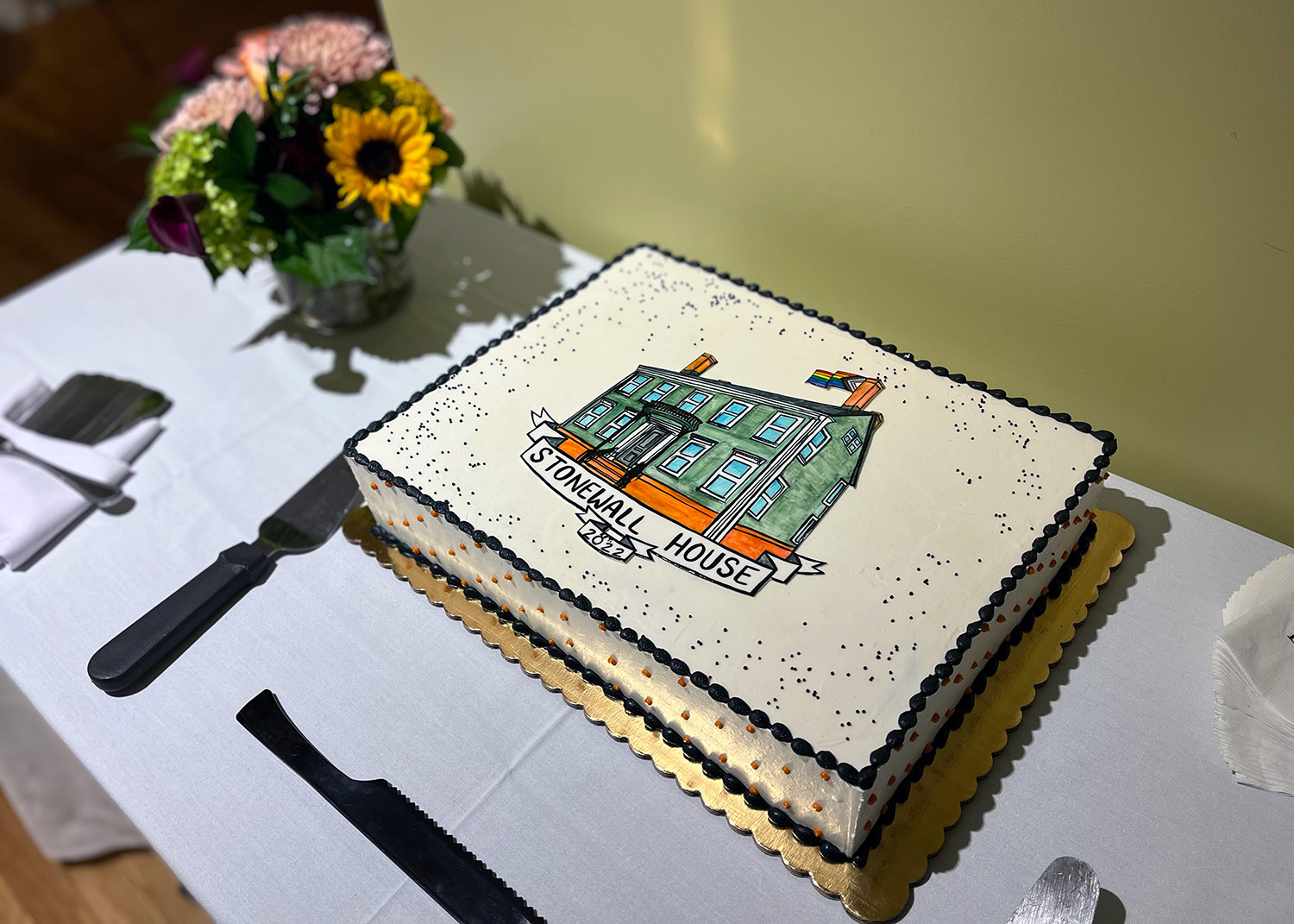 Stonewall House illustrated cake