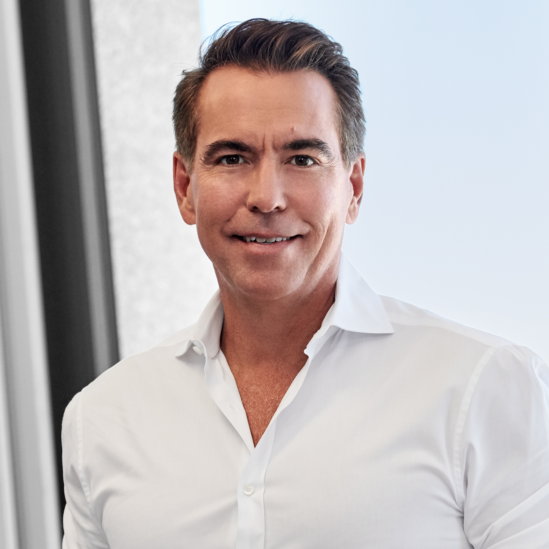 Headshot of Orlando Bravo