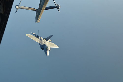 Air Force F-22 Raptor refueling