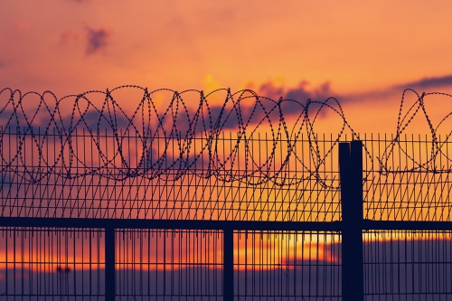 Extreme temperatures take deadly toll on people in Texas prisons, study finds - Vimarsana News