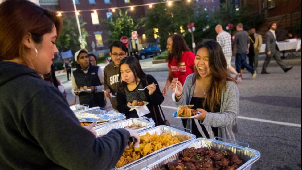 Students be served chicken