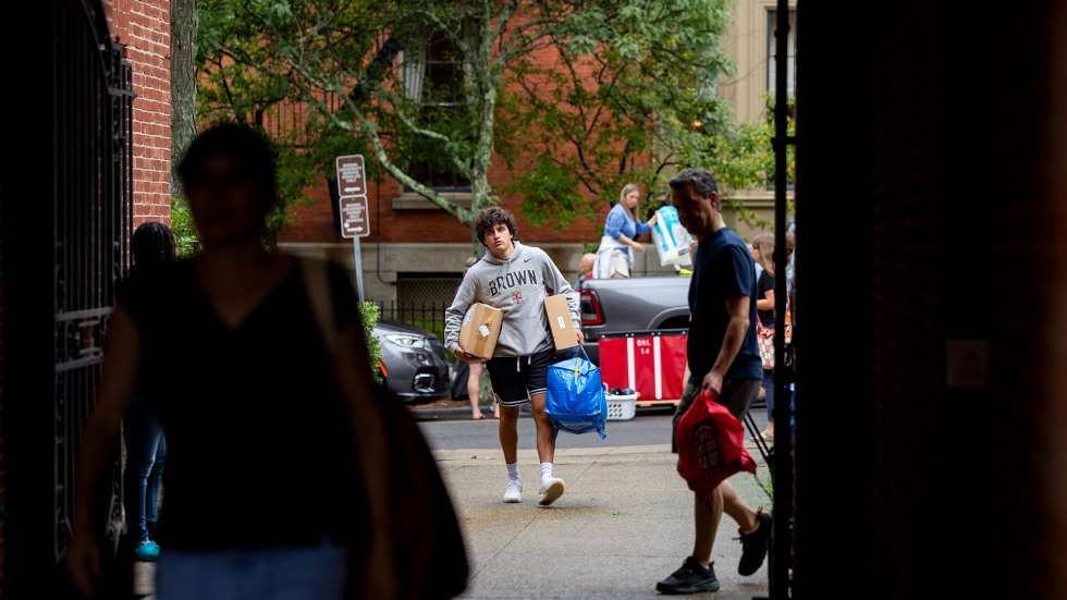 student moving in