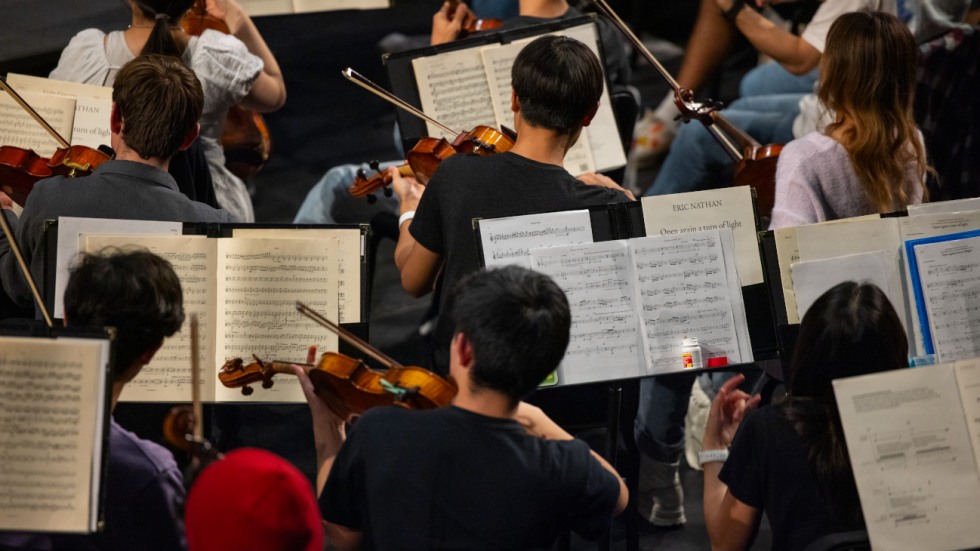 Orchestra and chorus rehearsals in The Lindemann