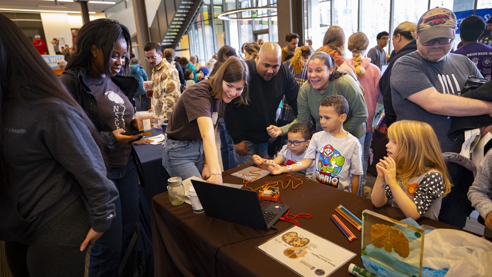 families engage with Brown researchers at brain fair