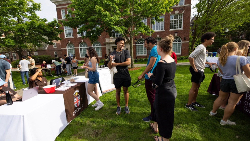 Students mingle on Simmons Quad