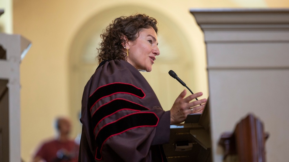 Jessica Meir delivers Baccalaureate address 