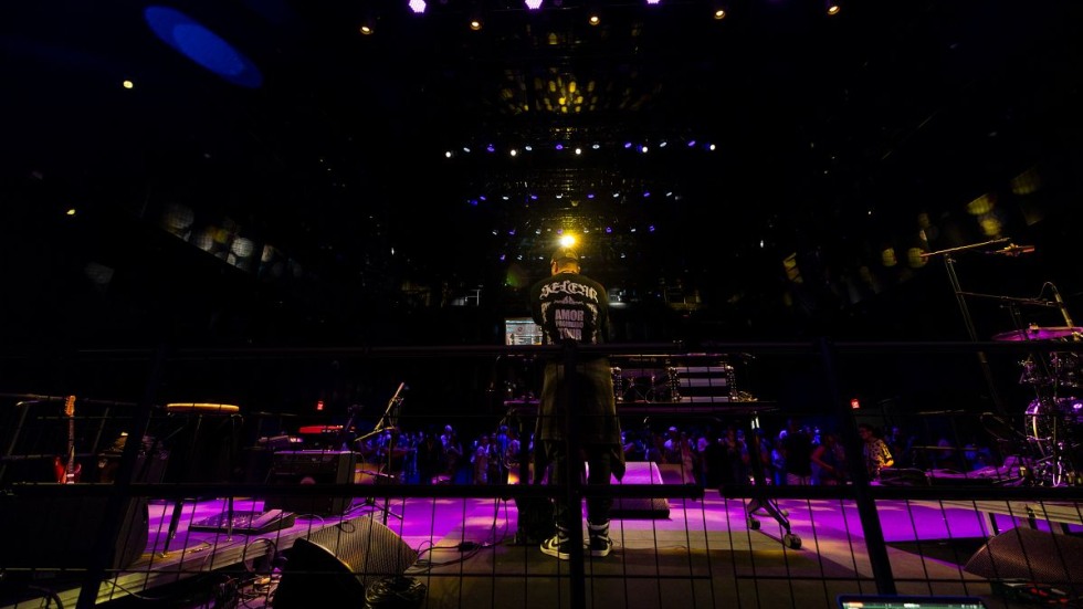 DJ on stage 
