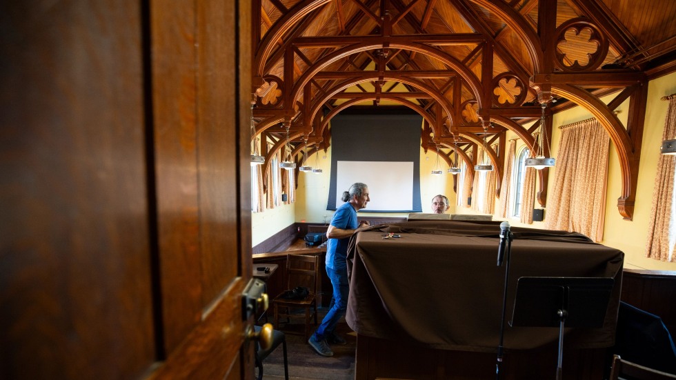 organ console