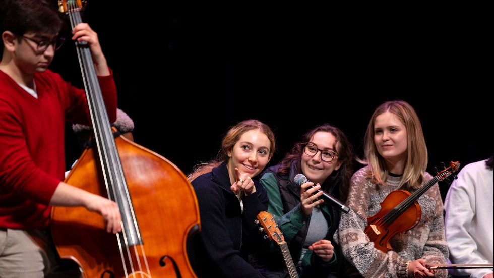 Students playing music 