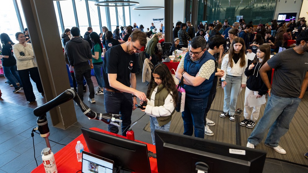 kids interact with exhibits