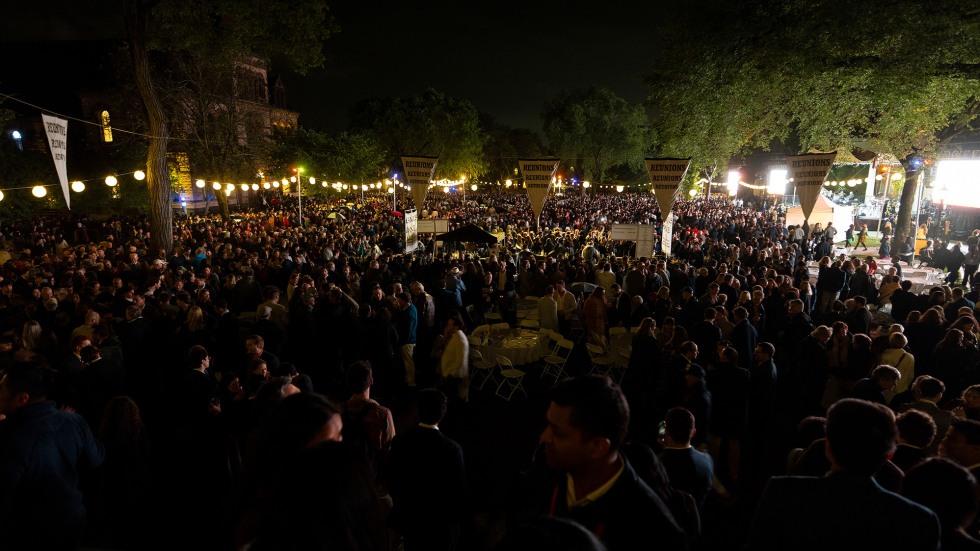 College Green fills with thousands for Campus Dance celebrations