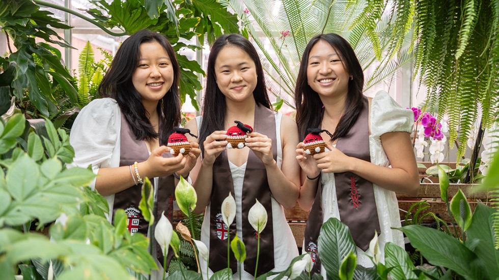 Jen Chen, Angela Li and Jane Zhou