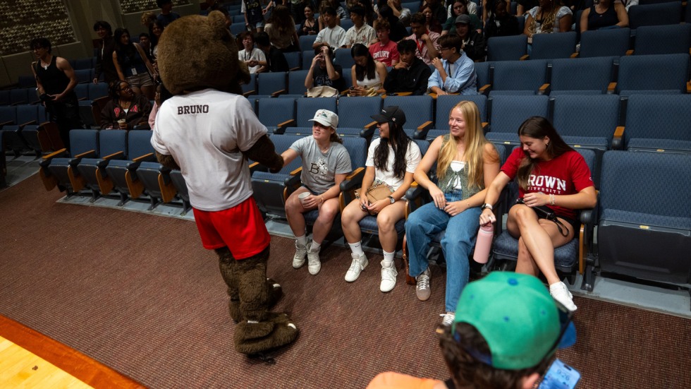 Students meet Bruno