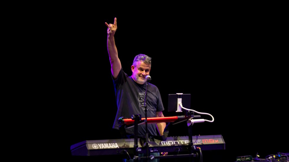 Brown professor Baylor Fox-Kemper plays the keyboard