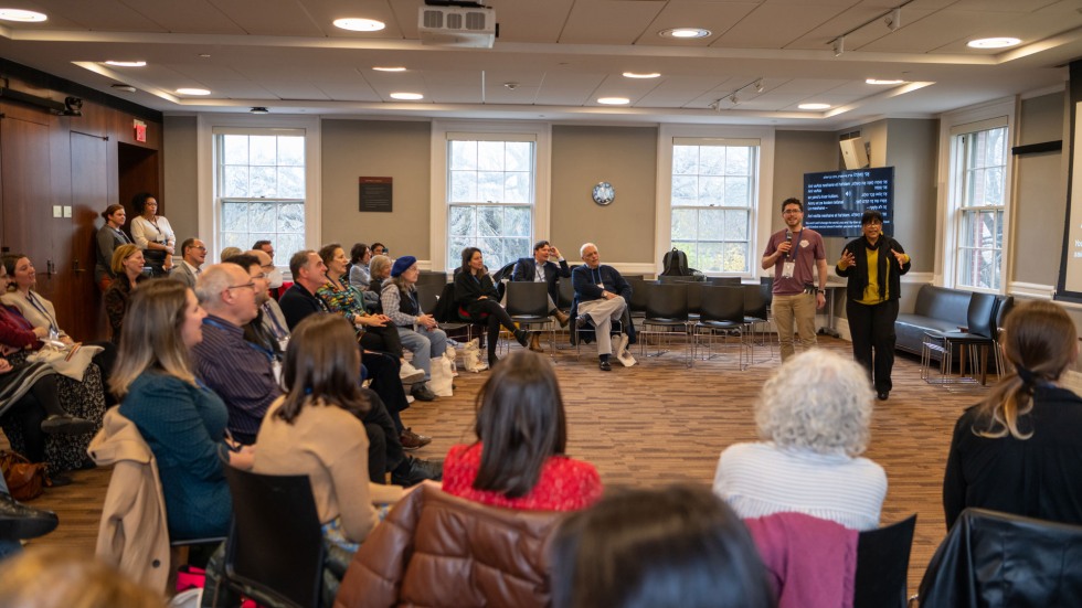 interactive Hebrew music sing-along