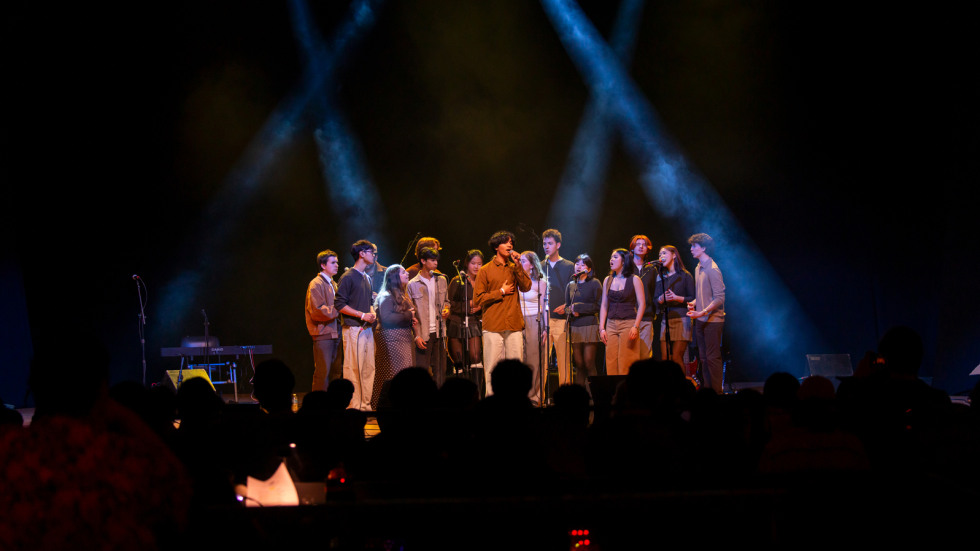 Jabberwocks perform at the Strand