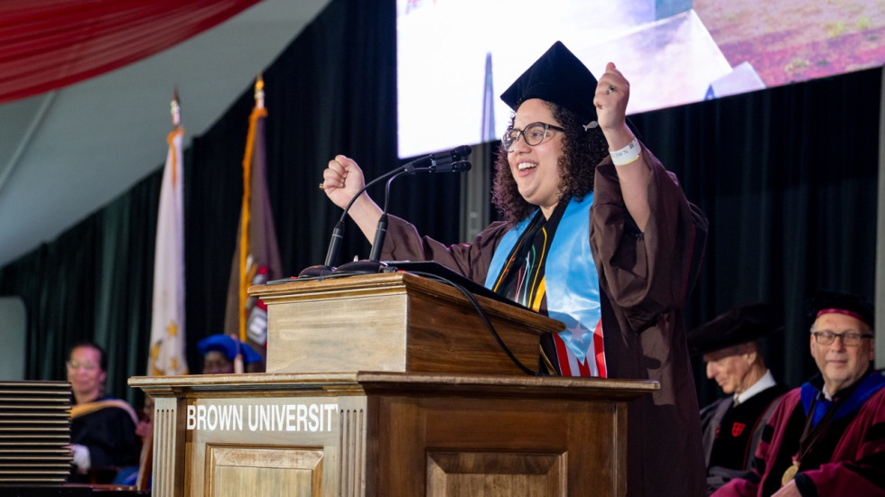 Melanie Ortiz Alvarez de la Campa speaks at the podium