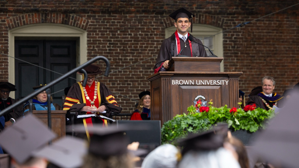 Zein Faheem speaks at Commencement