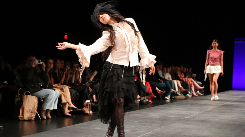 student modeling outfit 