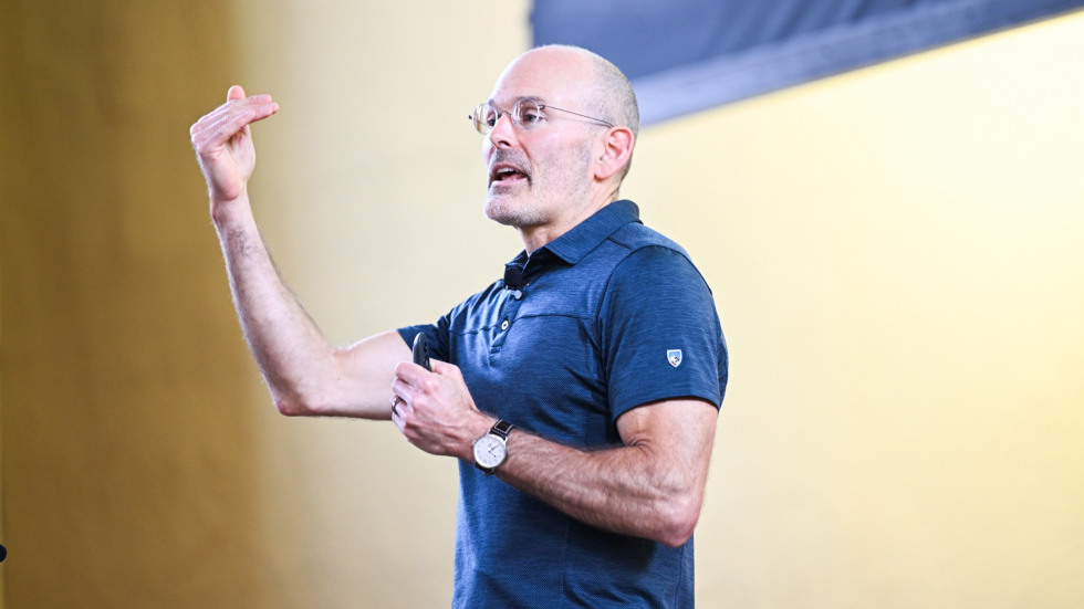 Judson Brewer presenting and speaking