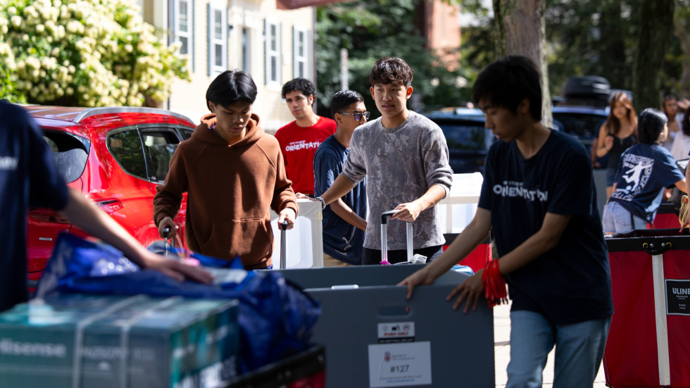 Students on move-in day