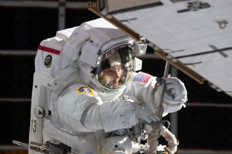 Image of Jessica Meir during a spacewalk