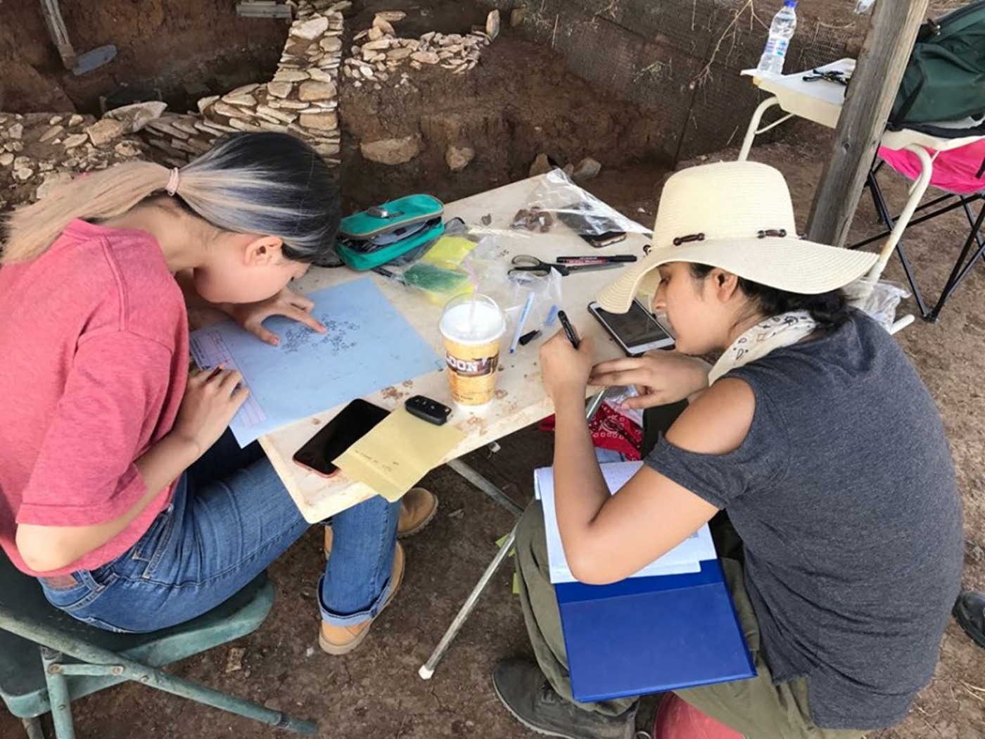 Students at the Koutroulou Magoula