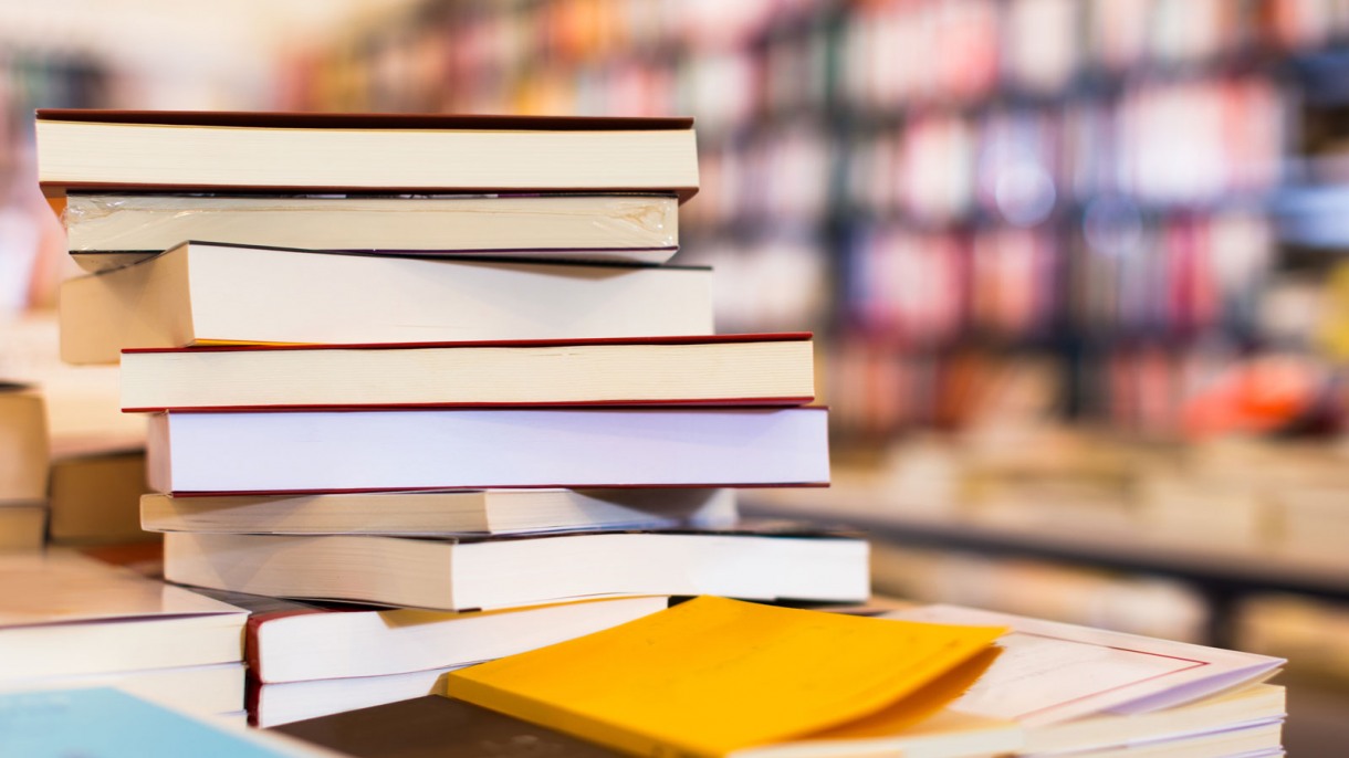 Brown to cover textbook costs for more than 1,100 students | Brown ...