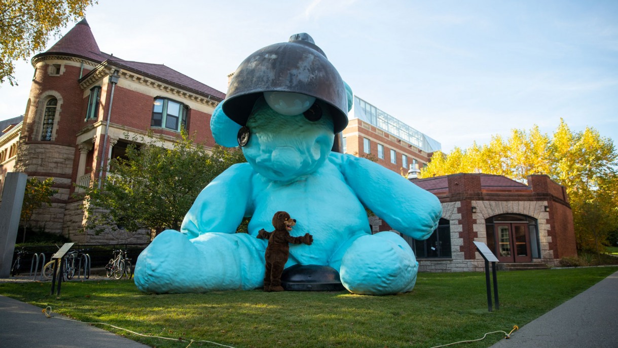 As Iconic Blue Bear Sculpture Leaves College Hill Brown Community Pays Tribute Brown University