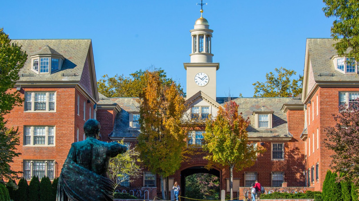Brown admits 2,546 students to the undergraduate Class of 2026