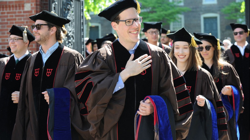 Brown celebrates 1,199 newly minted master’s, doctoral and medical